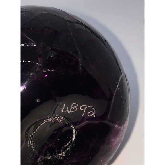 Vtg 1990's Hand Blown Amethyst Studio Art Glass Bulbous Vase Honey Comb Pattern - Picture 8 of 9